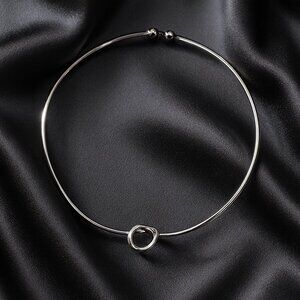 Minimal Silver Knot Necklace – Stylish Choker Pendant, Modern Jewelry for Women